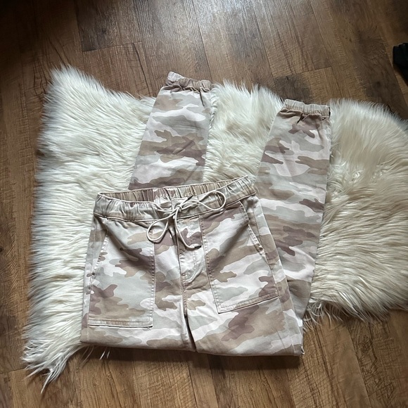 AMERICAN EAGLE Camo High-Waisted Jegging Jogger - Picture 2 of 5